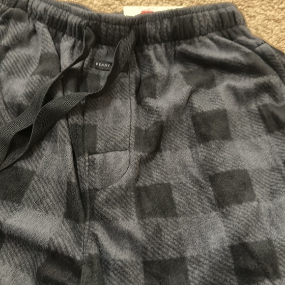 Perry Ellis - Picture 4 of 4